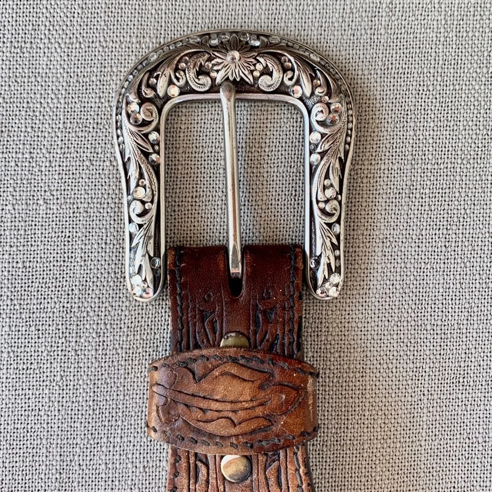 Sold LARRY MAHAN Vintage Tooled Leather Coin Crystal Cowgirl Western Belt Buckle - Picture 6 of 12